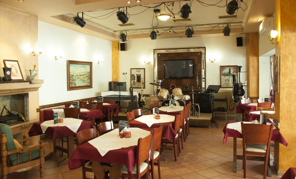 Stavrodromi Hotel Игуменица Экстерьер фото